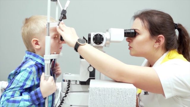 Диагностика и лечение зрения в Москве