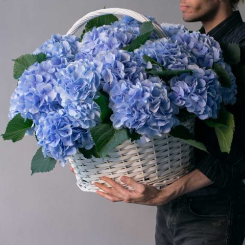 Как заказать цветы с доставкой: нюансы выбора букета, обзор актуальных решений