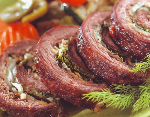 Мясной рулет с грибами