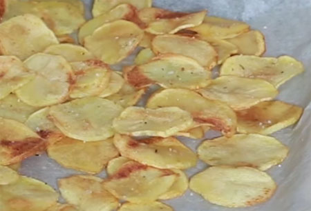 Чипсы существенно повышают риск развития рака груди Чипсы существенно повышают риск развития рака груди