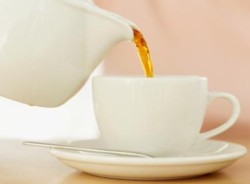 Нормализовать высокое давление помогает чай и кофе