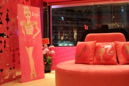 В Тайбэе открылось кафе для настоящих Барби