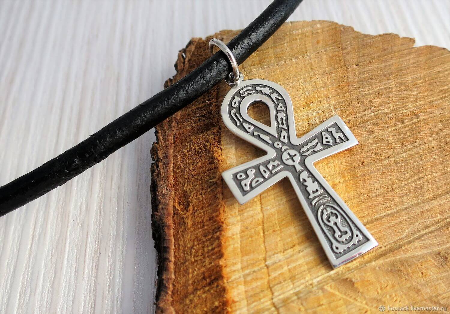 Знаки вечной жизни. Крест Египетский анх. Египетский анх амулет крест. Коптский крест анх. Крест анкх символ.