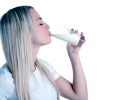 Аллергия на молоко лечится молоком?